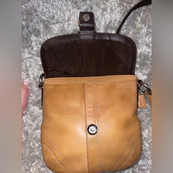 Vintage Coach Light Tan Leather Crossbody Purse Swingpack Legacy Soho w/ Fob - Picture 6 of 11